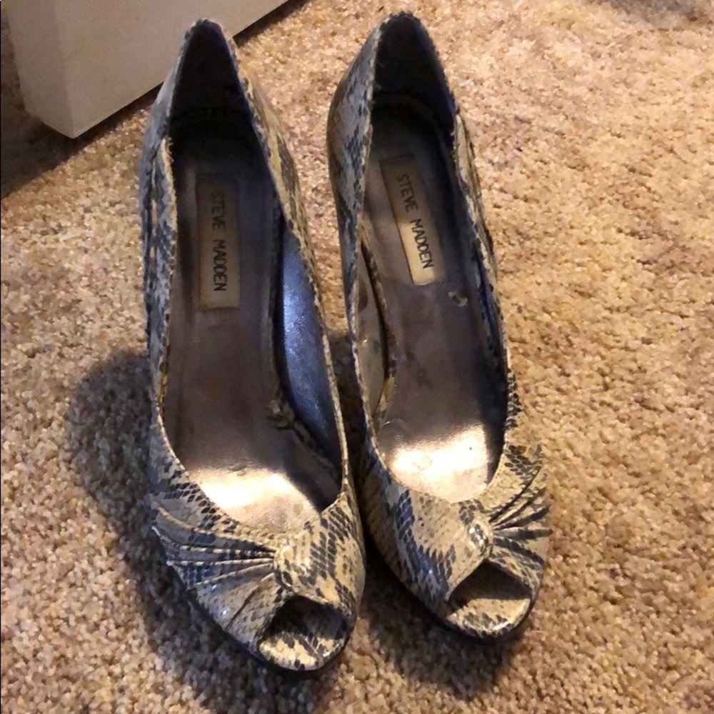 Steve Madden snake print heels